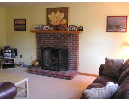 6 Sunken Meadow Road Franklin, MA 02038 - Photo 9 of 21