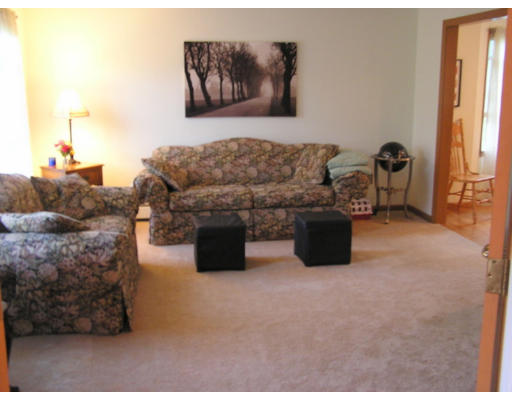6 Sunken Meadow Road Franklin, MA 02038 - Photo 10 of 21