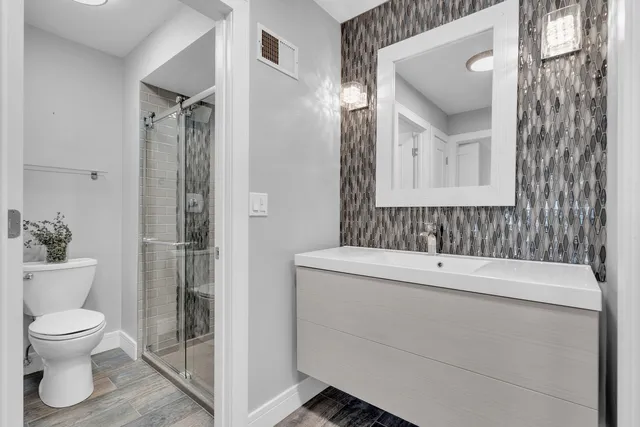 $288,000 | 1400 North Yarmouth Place, Unit 407, Mount Prospect, IL 60056