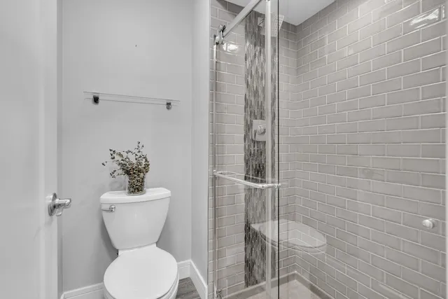 $288,000 | 1400 North Yarmouth Place, Unit 407, Mount Prospect, IL 60056