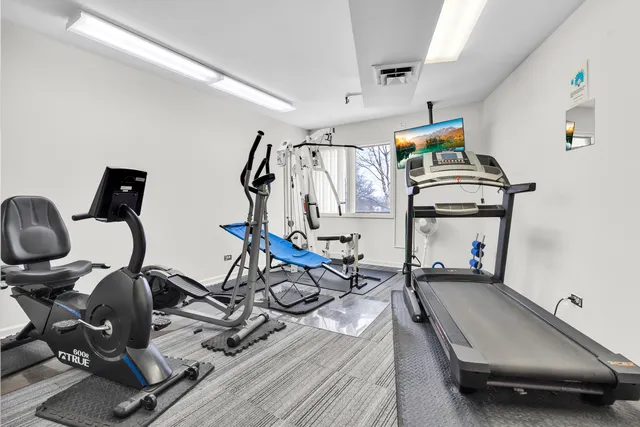 $288,000 | 1400 North Yarmouth Place, Unit 407, Mount Prospect, IL 60056