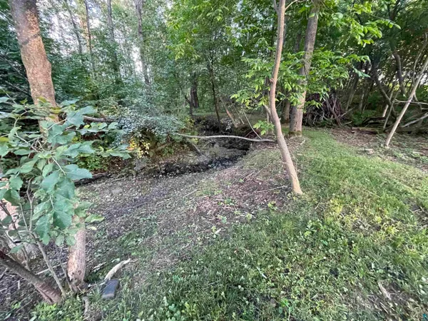 $220,000 | 5881 Old Highway 61, Duluth, MN 55810