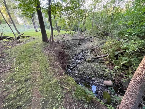 $220,000 | 5881 Old Highway 61, Duluth, MN 55810