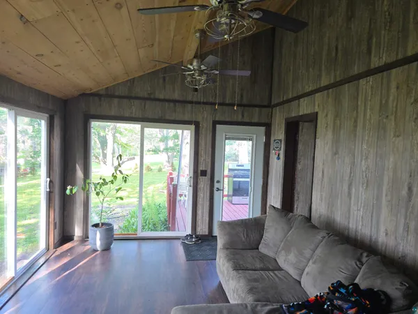 $220,000 | 5881 Old Highway 61, Duluth, MN 55810