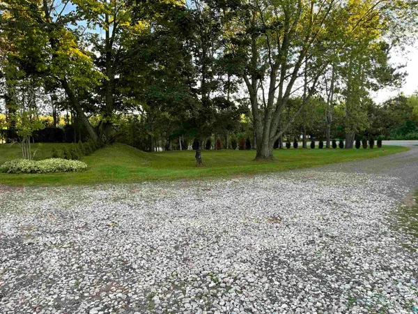 $220,000 | 5881 Old Highway 61, Duluth, MN 55810