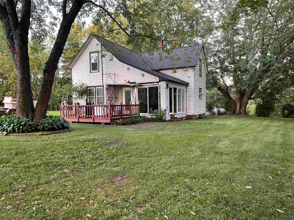 $220,000 | 5881 Old Highway 61, Duluth, MN 55810
