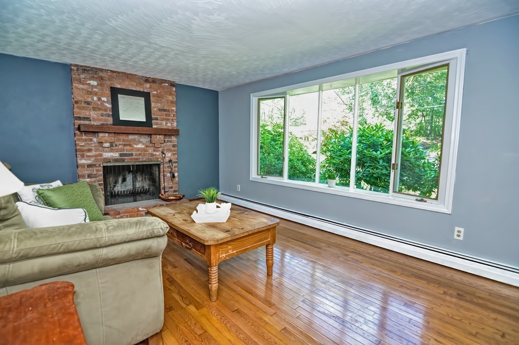 54 Countryside Road Grafton, MA 01536 - Photo 9 of 25 Gallery Image 9