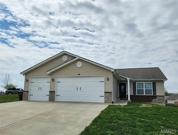 $325,000 | 46 Hampton Drive, Troy, MO 63379