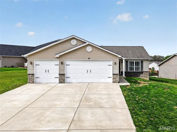 $325,000 | 46 Hampton Drive, Troy, MO 63379