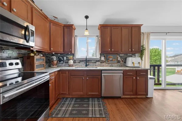 $325,000 | 46 Hampton Drive, Troy, MO 63379