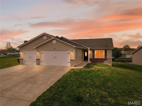 $325,000 | 46 Hampton Drive, Troy, MO 63379