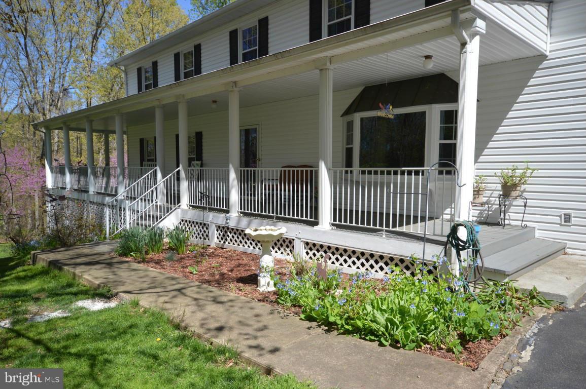 6386 Old Bust Head Road Broad Run, VA 20137 - Photo 27 of 30 covered front porch