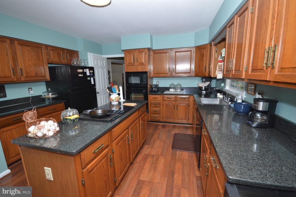 6386 Old Bust Head Road Broad Run, VA 20137 - Photo 5 of 30 Kitchen