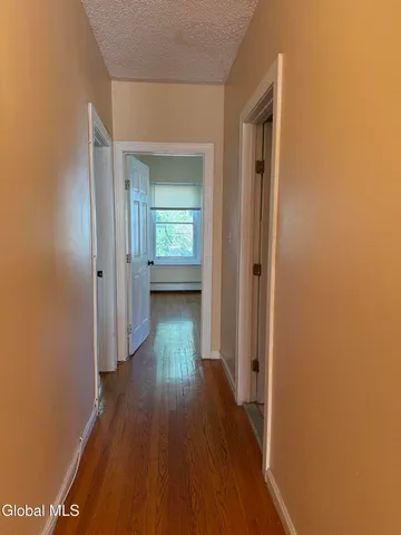 $1,275 | 8 Hall Place, Unit 2, Albany, NY 12210