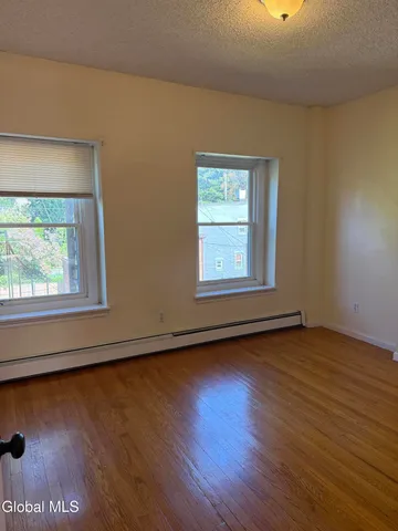 $1,275 | 8 Hall Place, Unit 2, Albany, NY 12210