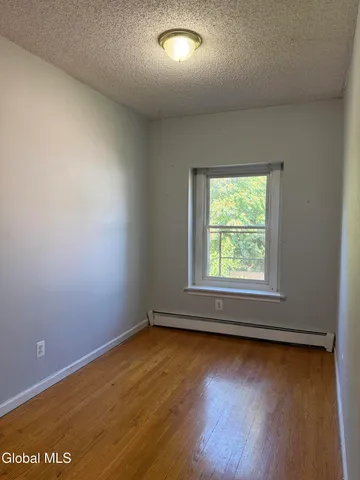 $1,275 | 8 Hall Place, Unit 2, Albany, NY 12210