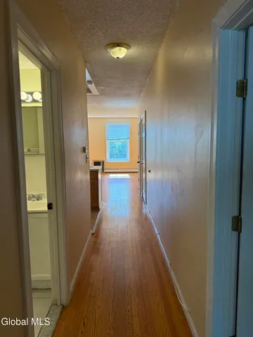 $1,275 | 8 Hall Place, Unit 2, Albany, NY 12210