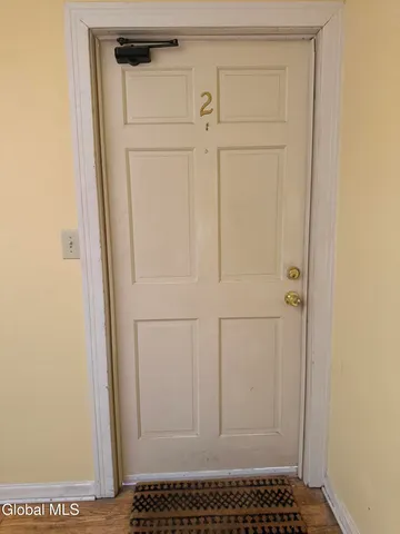 $1,275 | 8 Hall Place, Unit 2, Albany, NY 12210