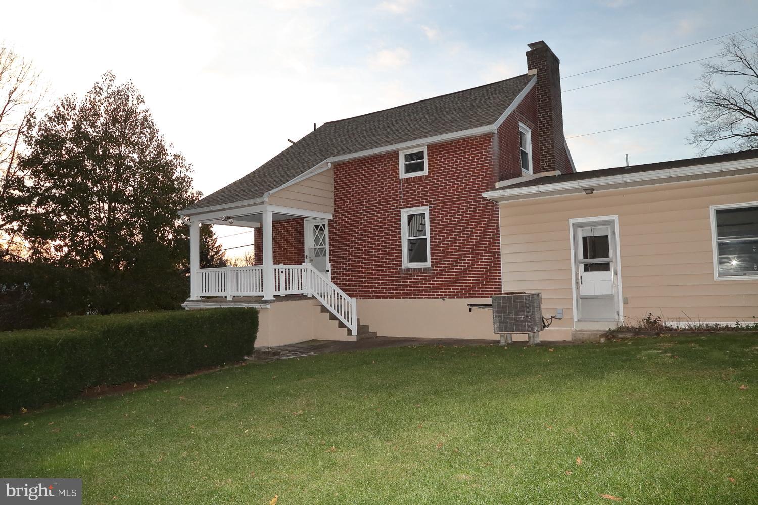 380 South Ridge Road Denver, PA 17517 - Photo 3 of 20