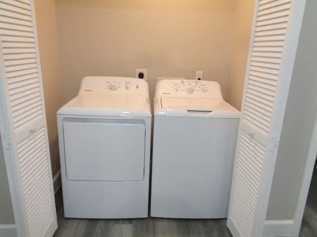 $1,950 | 917 Temple Drive, Hitchcock, TX 77563