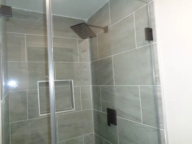 $1,950 | 917 Temple Drive, Hitchcock, TX 77563