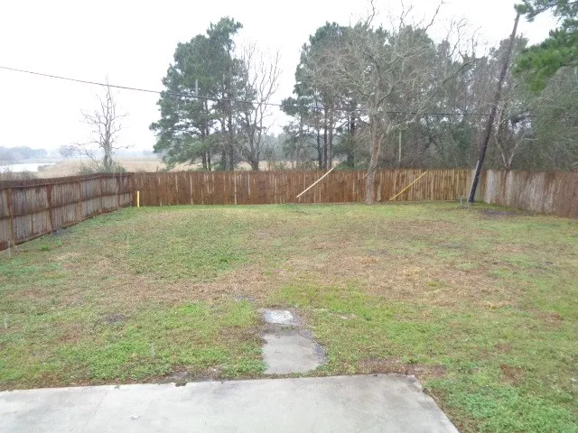 $1,950 | 917 Temple Drive, Hitchcock, TX 77563