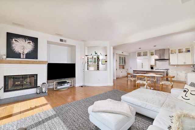 $2,474,751 | 6729 Lonicera Street, Carlsbad, CA 92011