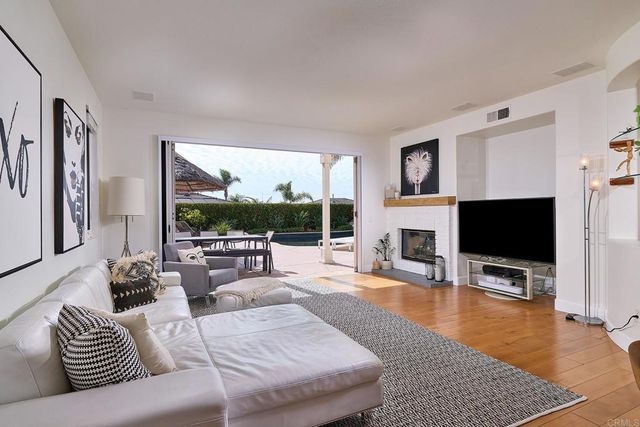 $2,474,751 | 6729 Lonicera Street, Carlsbad, CA 92011