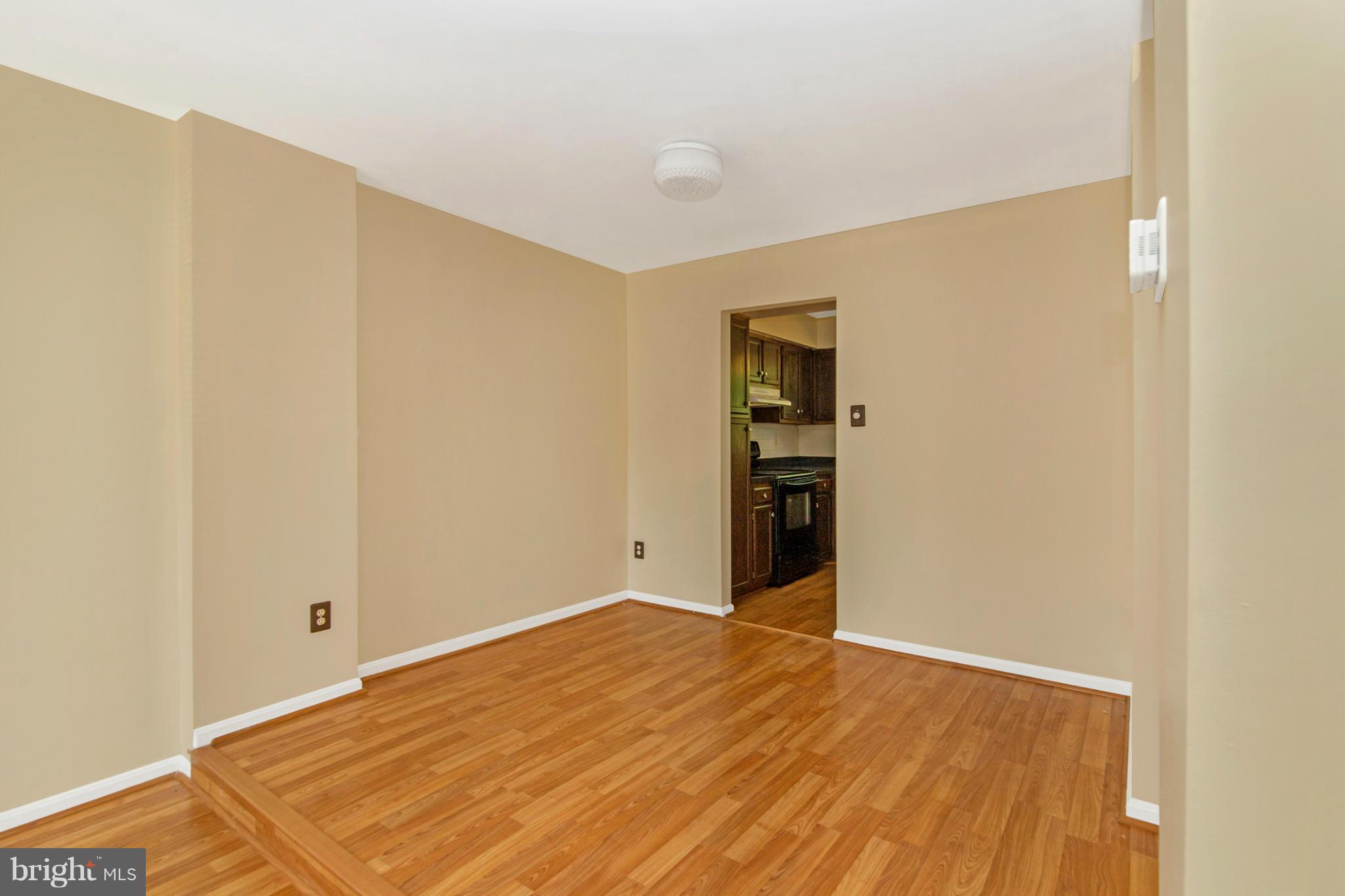 7 Wimbledon Court Silver Spring, MD 20906 - Photo 5 of 29 Dining Room