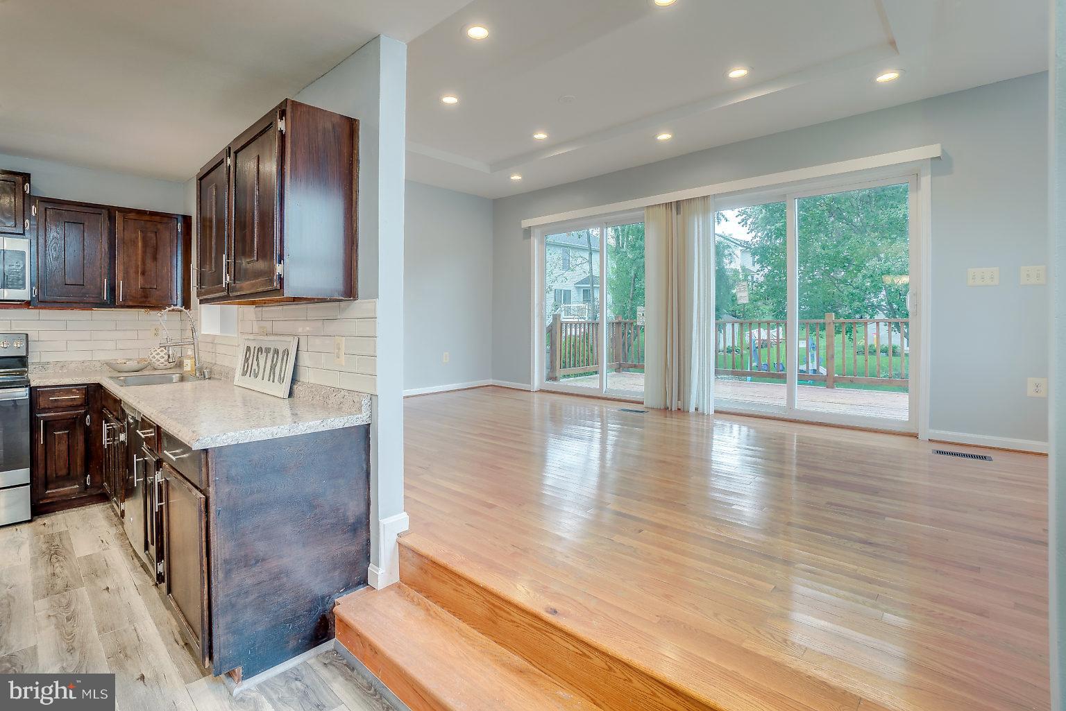 6 Robin Ridge Court Baltimore, MD 21234 - Photo 16 of 35 Sun flooded room for entertaining