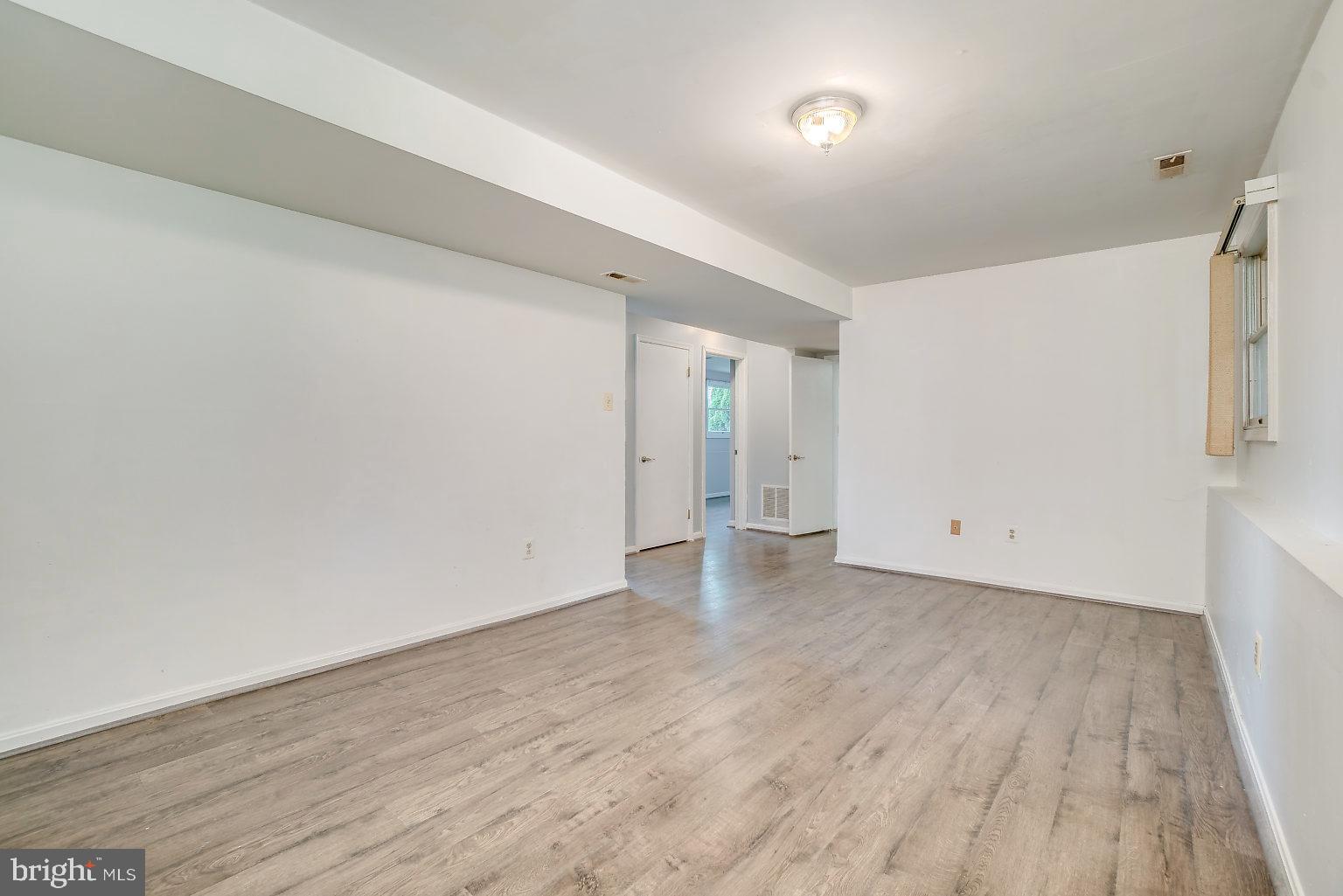 6 Robin Ridge Court Baltimore, MD 21234 - Photo 29 of 35 LL BR space or office/in law suite