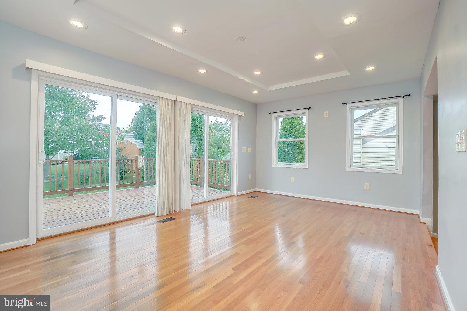 6 Robin Ridge Court Baltimore, MD 21234 - Photo 6 of 35 Gleaming flrs + brilliant light thruout!