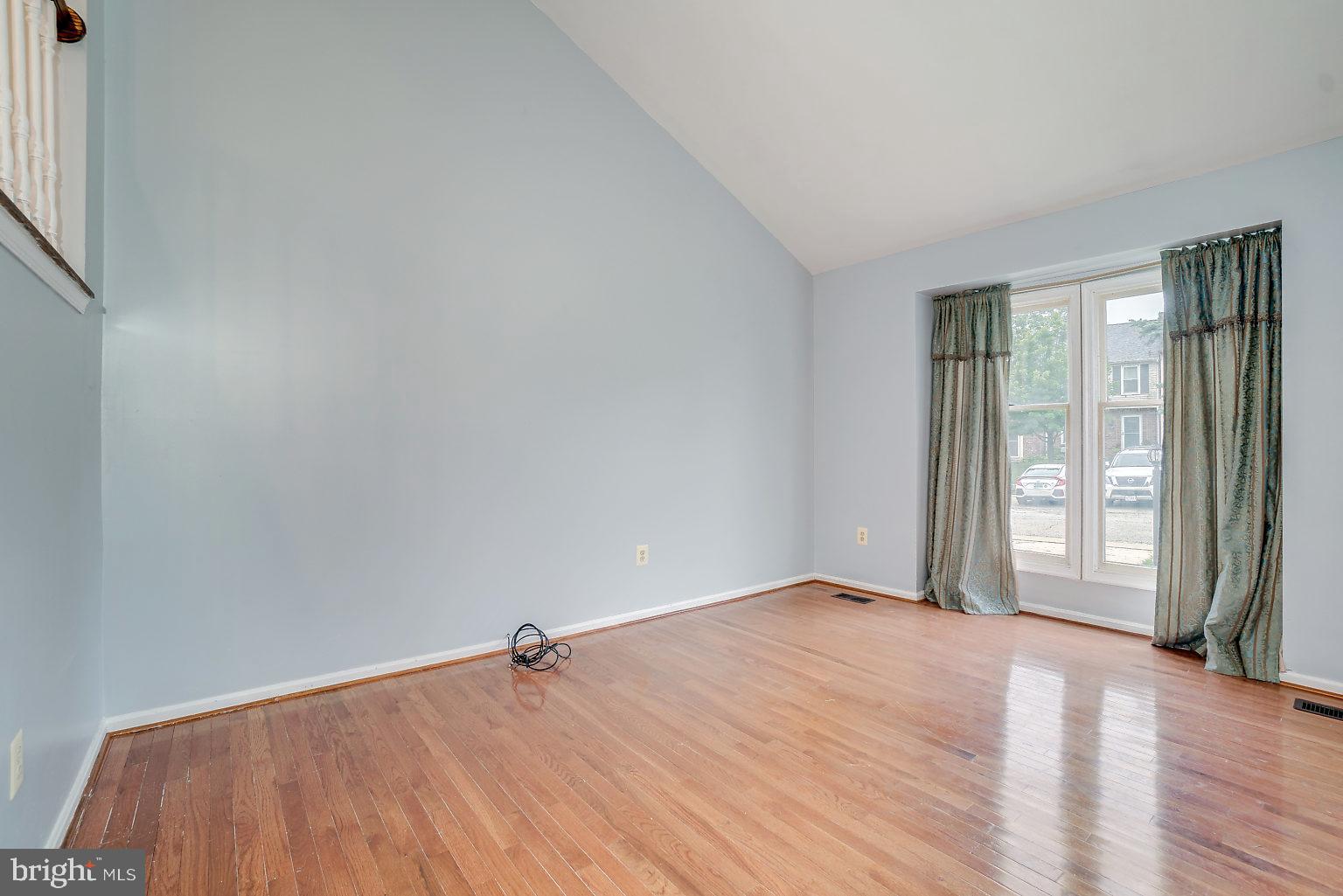 6 Robin Ridge Court Baltimore, MD 21234 - Photo 7 of 35 Gorgeous wood floors throughout