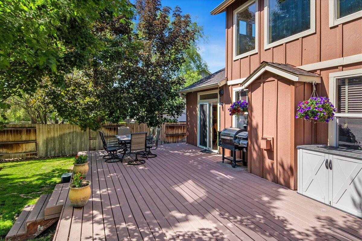 1339 Southwest Rimrock Way Redmond, OR 97756 - Photo 20 of 26 a view of a chairs and tables in the balcony