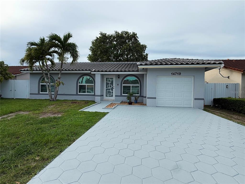 14719 Southwest 176th Street Miami, FL 33187 - Photo 4 of 15