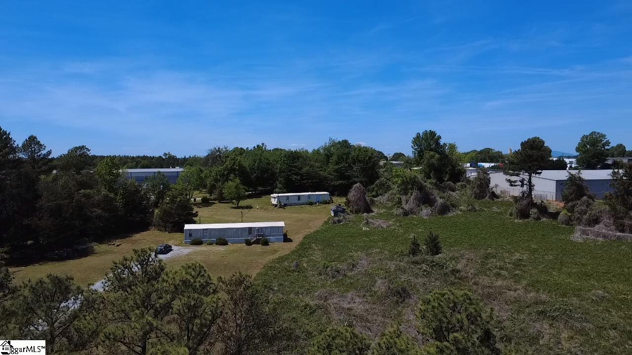 215 Leonard Road Duncan, SC 29334 - Photo 4 of 12