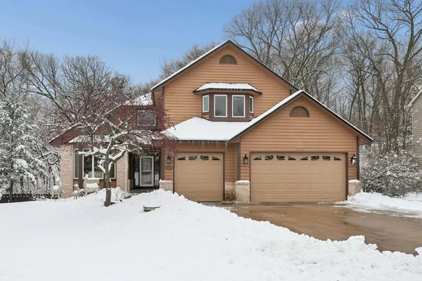 $639,900 | 13529 Gossamer Way, Apple Valley, MN 55124