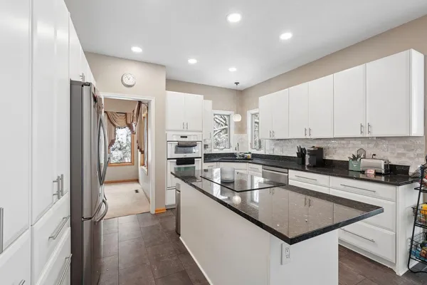 $639,900 | 13529 Gossamer Way, Apple Valley, MN 55124