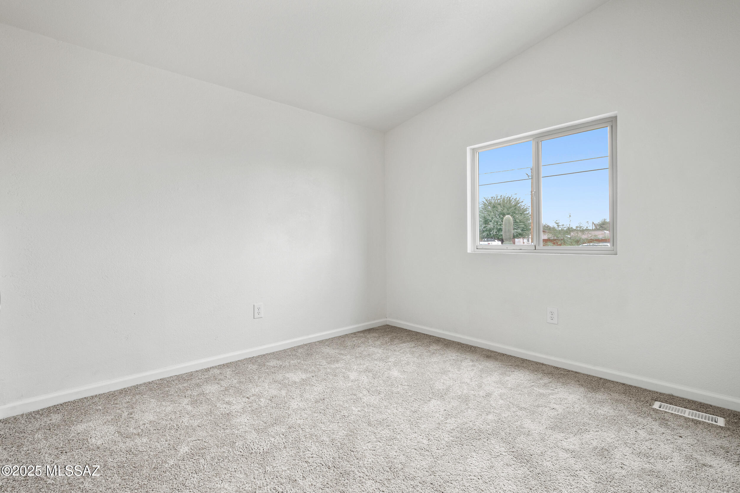 744 West Simmons Road Tucson, AZ 85705 - Photo 19 of 27 Bedroom