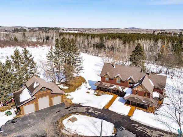 $829,000 | 27 West Stark Road, Esko, MN 55733
