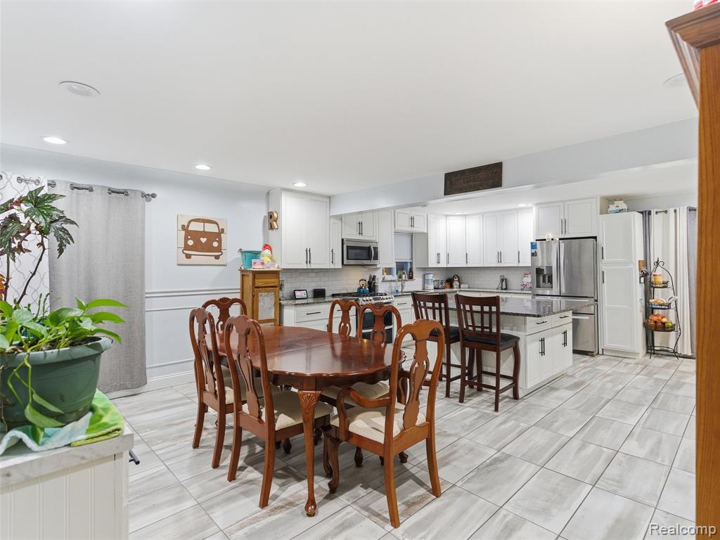 15491 18 Mile Road Clinton Township, MI 48038 - Photo 15 of 45