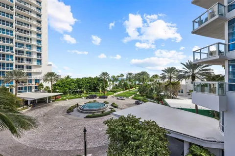 $5,350,000 | 100 South Pointe Drive, Unit 509, Miami Beach, FL 33139