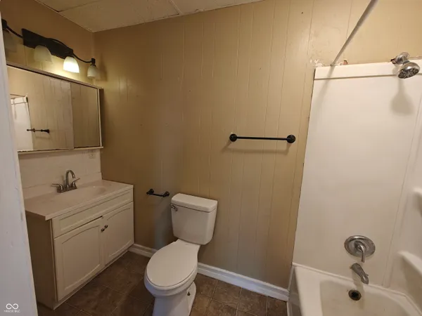$645 | 617 West Franklin Street, Unit 2, Shelbyville, IN 46176