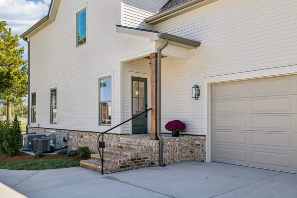 $619,000 | 304 Bridge Avenue, Murfreesboro, TN 37129