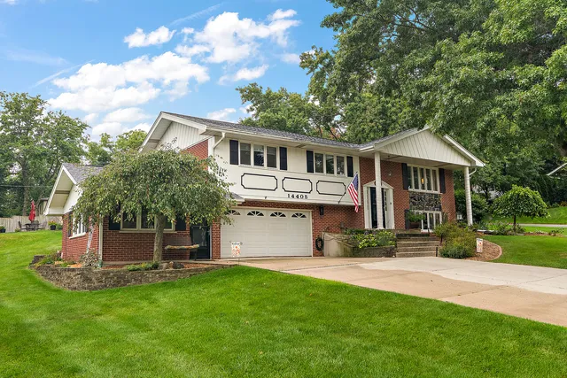 $399,000 | 14405 Greenland Avenue, Orland Park, IL 60462