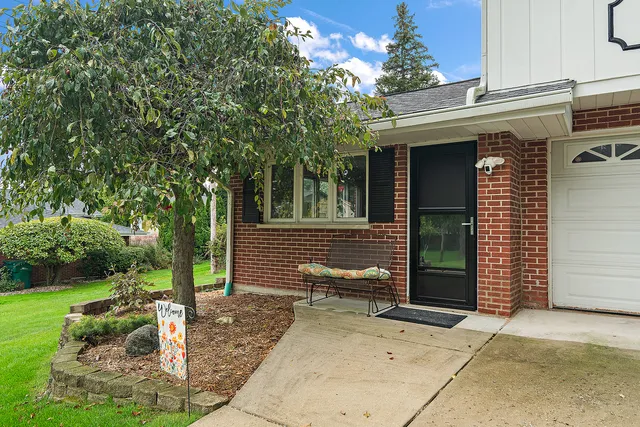 $399,000 | 14405 Greenland Avenue, Orland Park, IL 60462