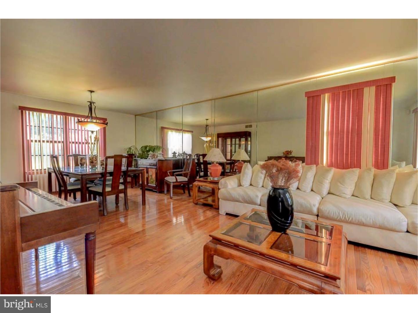 21 Blue Grass Road Clementon, NJ 08021 - Photo 3 of 23