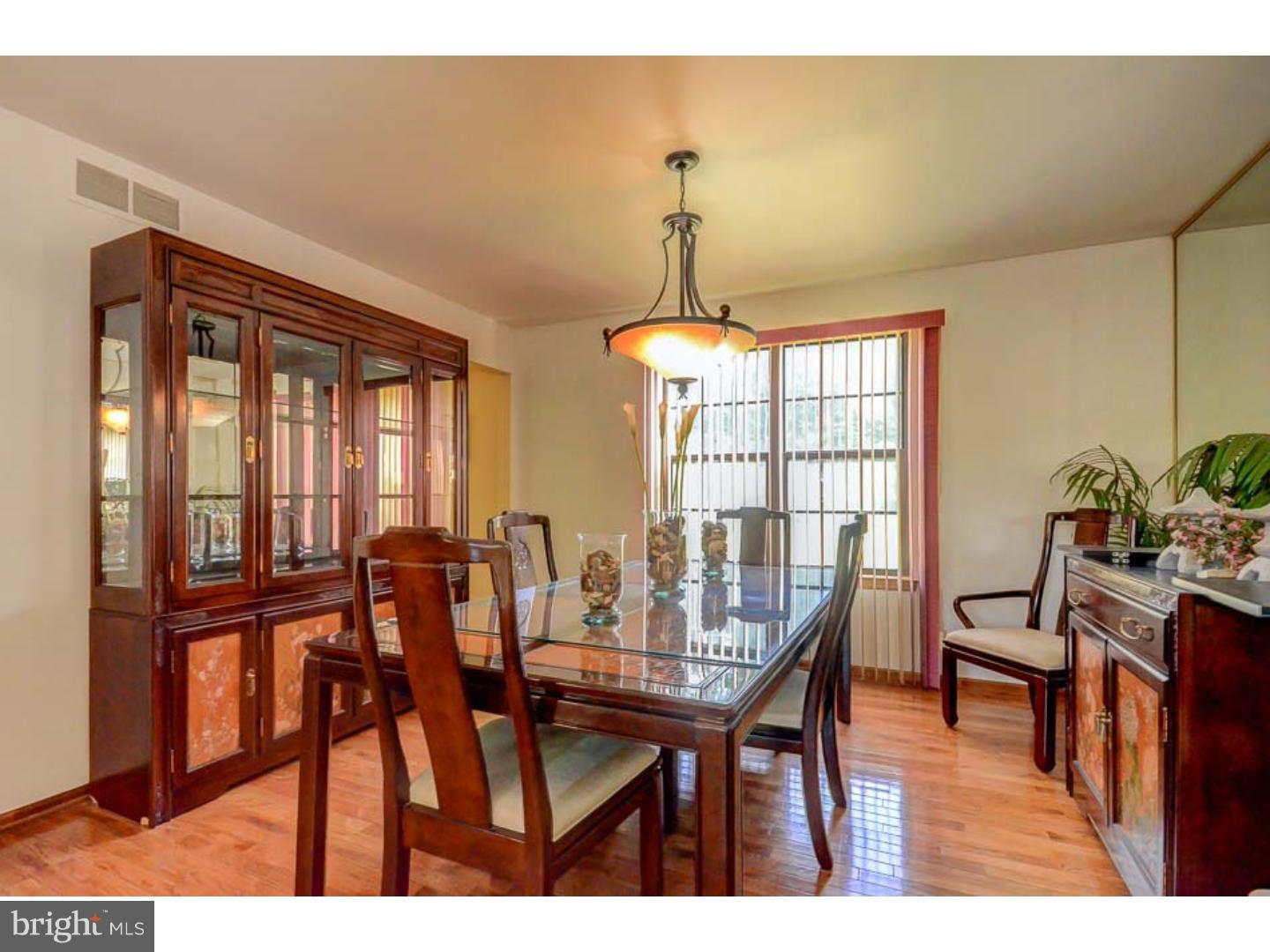 21 Blue Grass Road Clementon, NJ 08021 - Photo 5 of 23
