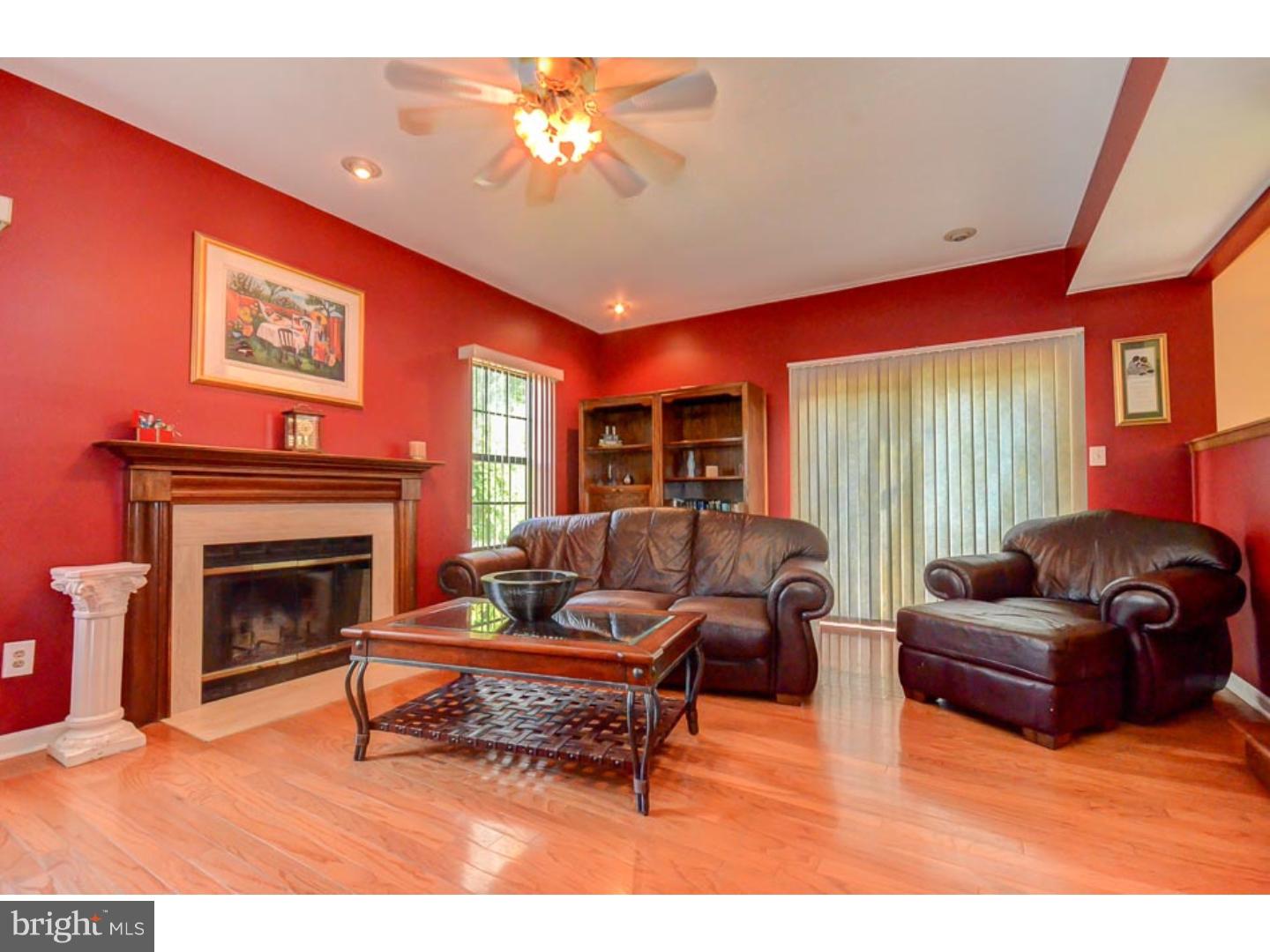 21 Blue Grass Road Clementon, NJ 08021 - Photo 10 of 23