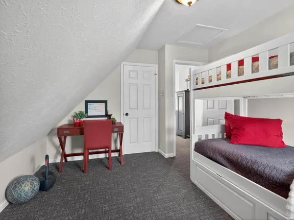 $595,000 | 12240 North Mariposa Drive, Syracuse, IN 46567